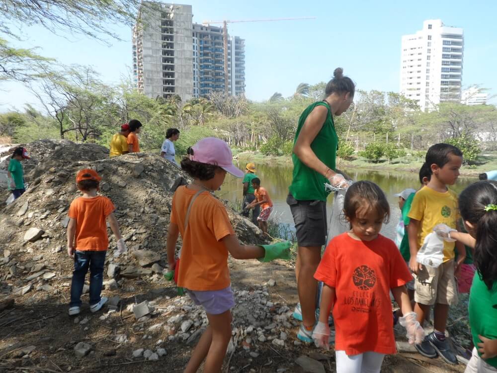 recogida de plasticos – colegio los Manglares